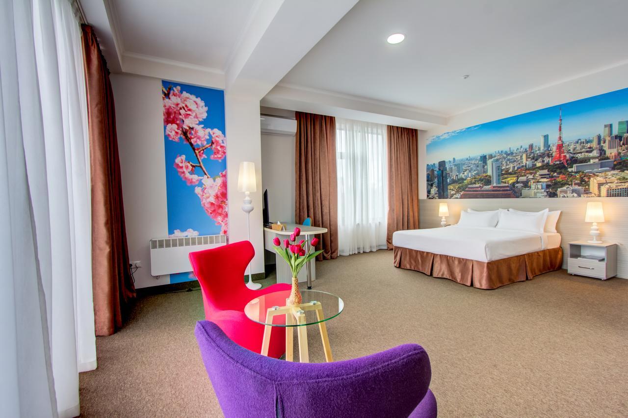 Hotel Bridges Bishkek Exterior foto