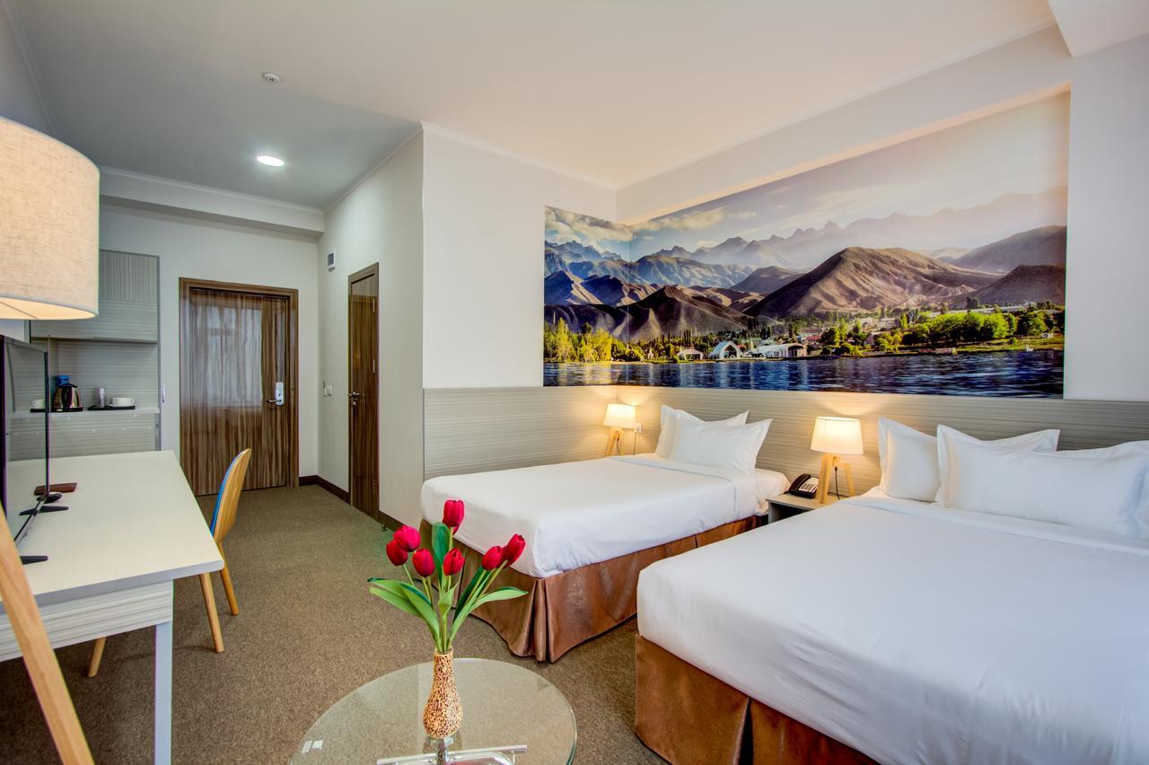 Hotel Bridges Bishkek Exterior foto